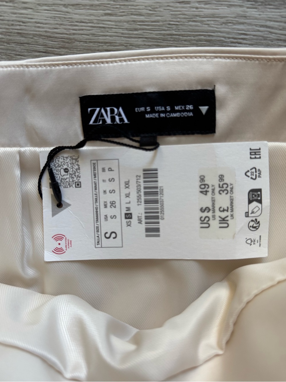 Zara Ivory Cream Satin Mini Skirt with Chic Girly Oversized Bow Front SMALL New - Picture 5 of 10